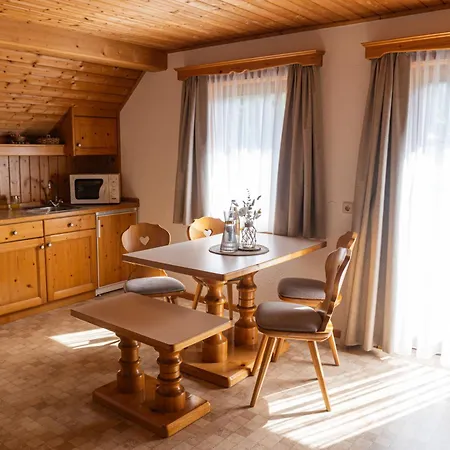 Gipfelglueck - In & Out Apartment *